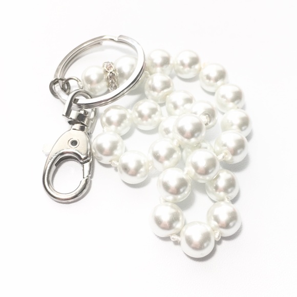 Faux Pearl Wristlet Keychain Lanyard - Picture 2 of 6